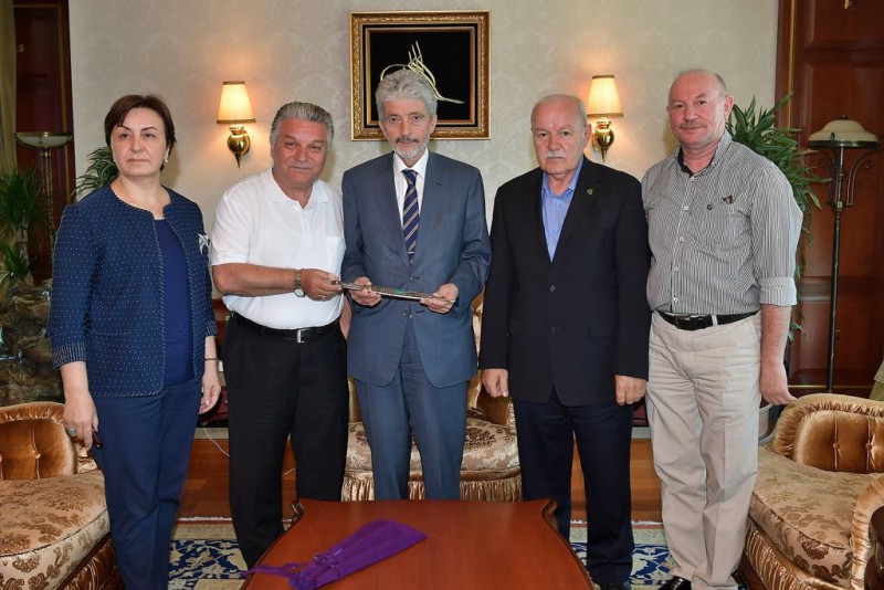 Ankara Çerkes Derneği Yönetim Kurulu Ankara Büyükşehir Belediye Başkanı Mustafa TUNA'yı ziyaret etti.