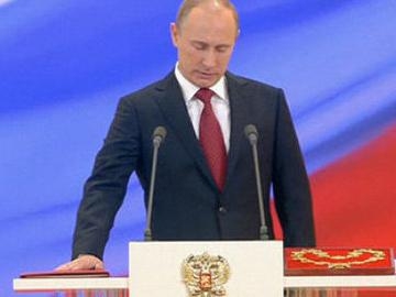 Putin Üçüncü Kez Yemin Etti