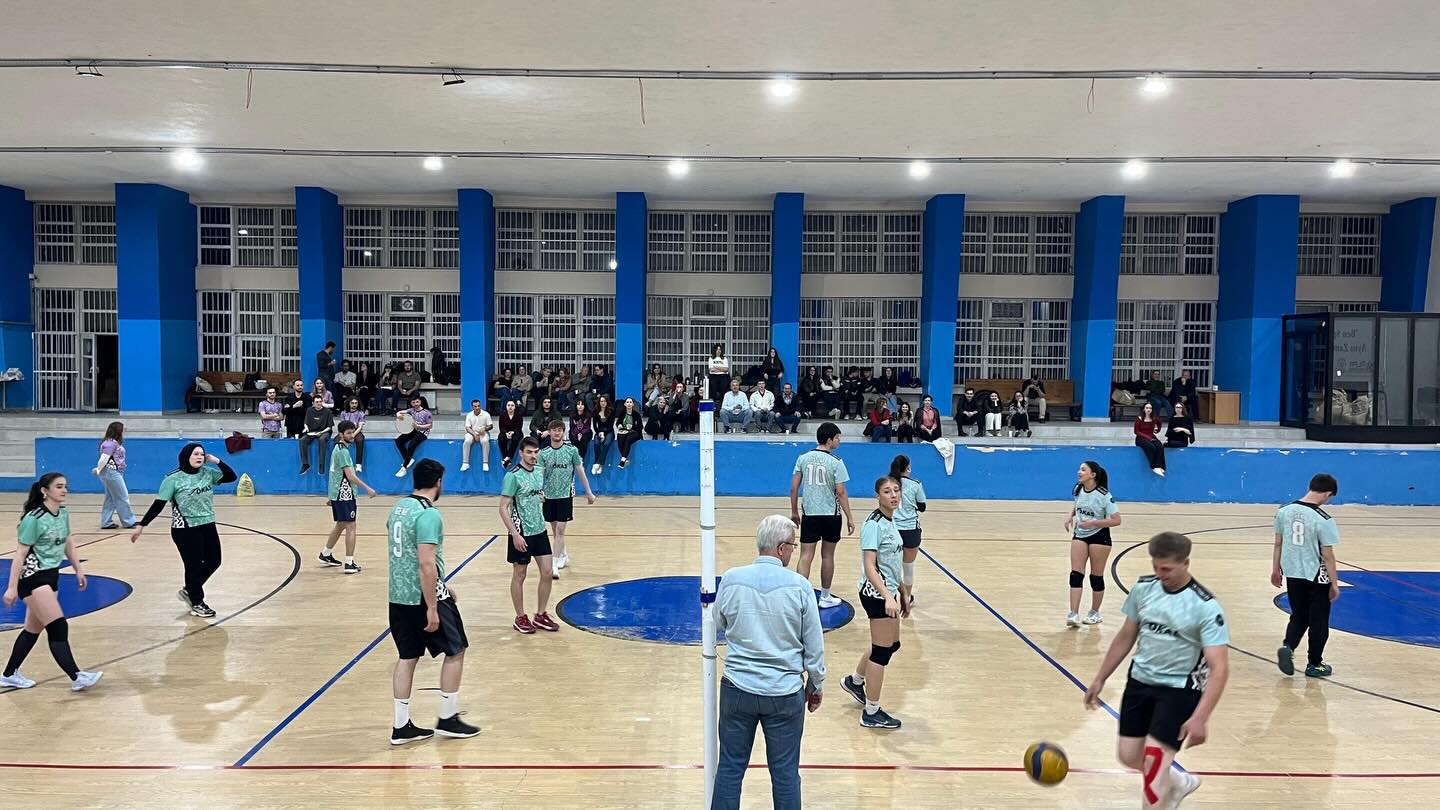 GENÇLİK KOMİSYONU VOLEYBOL TURNUVAMIZ SONA ERDİ !