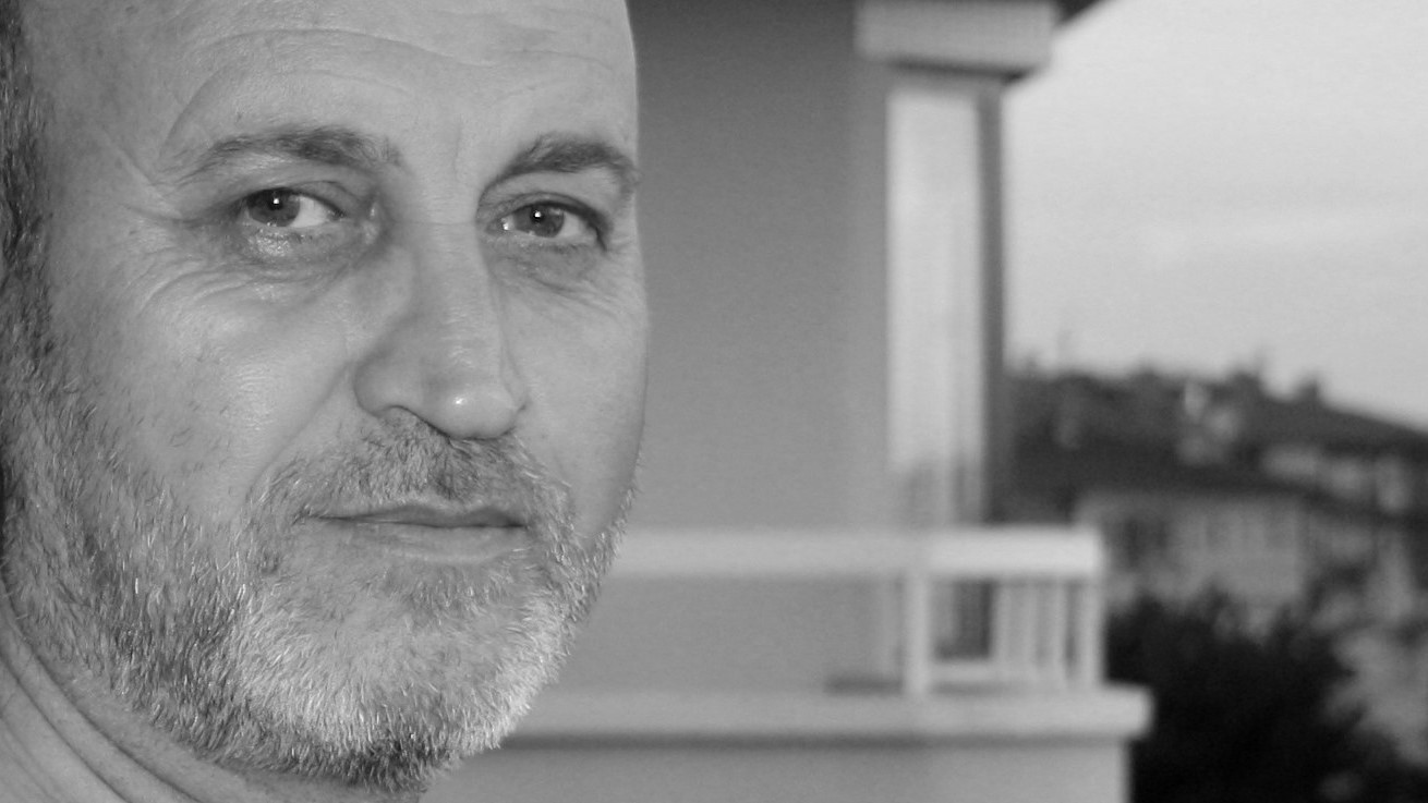 MEDET ÖNLÜ’YÜ SAYGI VE RAHMETLE ANIYORUZ